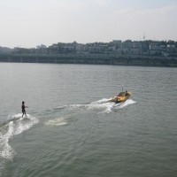 Water sports on the Han River? I know, I know. I know what you’re thinking. Seoul is big. Real big. Seoul is, in fact, the world’s second largest metropolitan area. Yup. The greater-Seoul area has 24.5 million inhabitants. That’s a lot of people. The entire population of Canada is 34 million. Canada. Cutting right through these 24.5 million people in Seoul is a river, known as […]